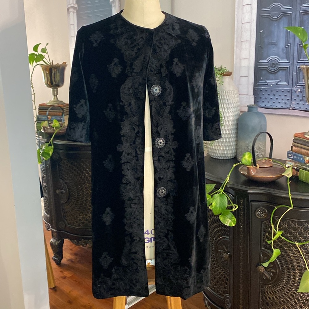 Elie Tahari Black soft velour coat ladies size M !